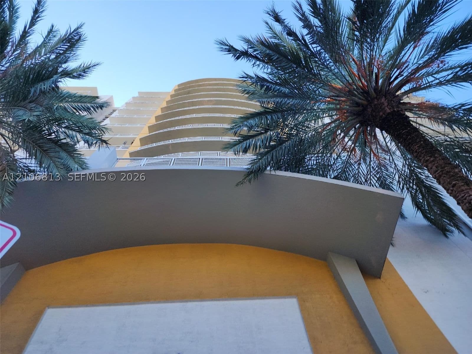 1+1 Condo — 900 8th St #902, Miami, FL 33130