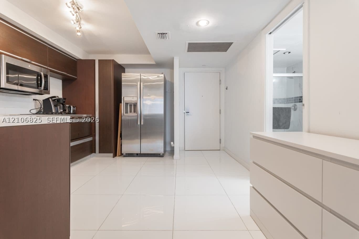 Condo — 2301 Collins Ave. #1023, Miami Beach, FL 33139