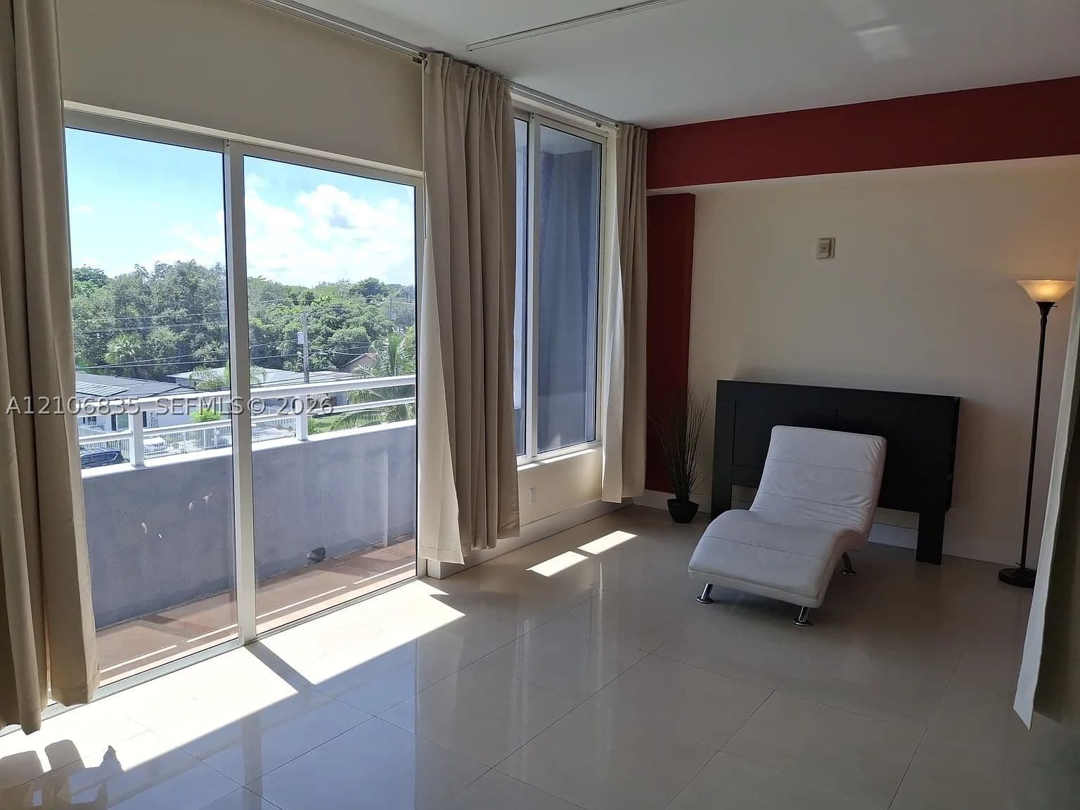 Condo — 3250 Grand Ave #410, Miami, FL 33133