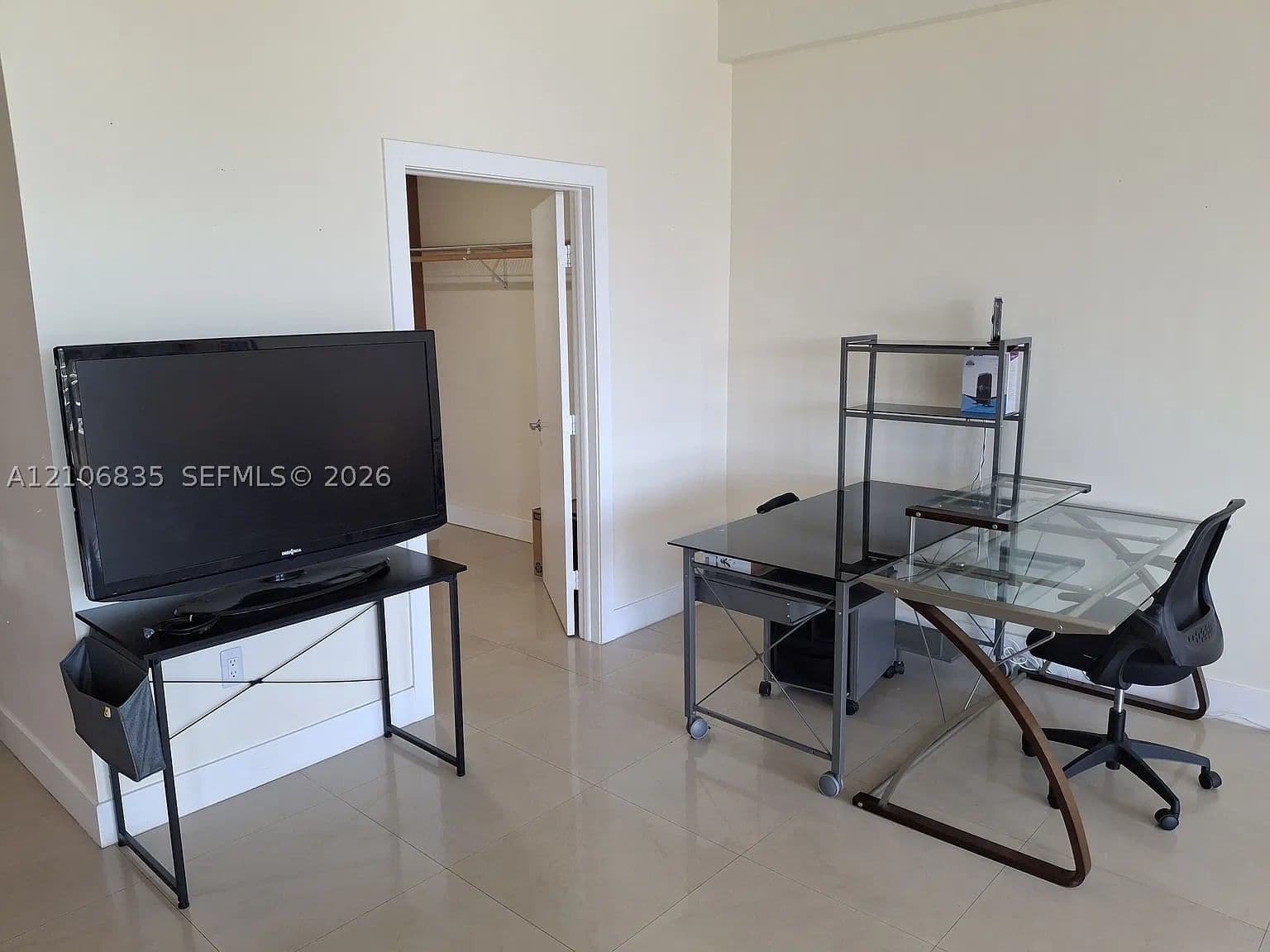 Condo — 3250 Grand Ave #410, Miami, FL 33133