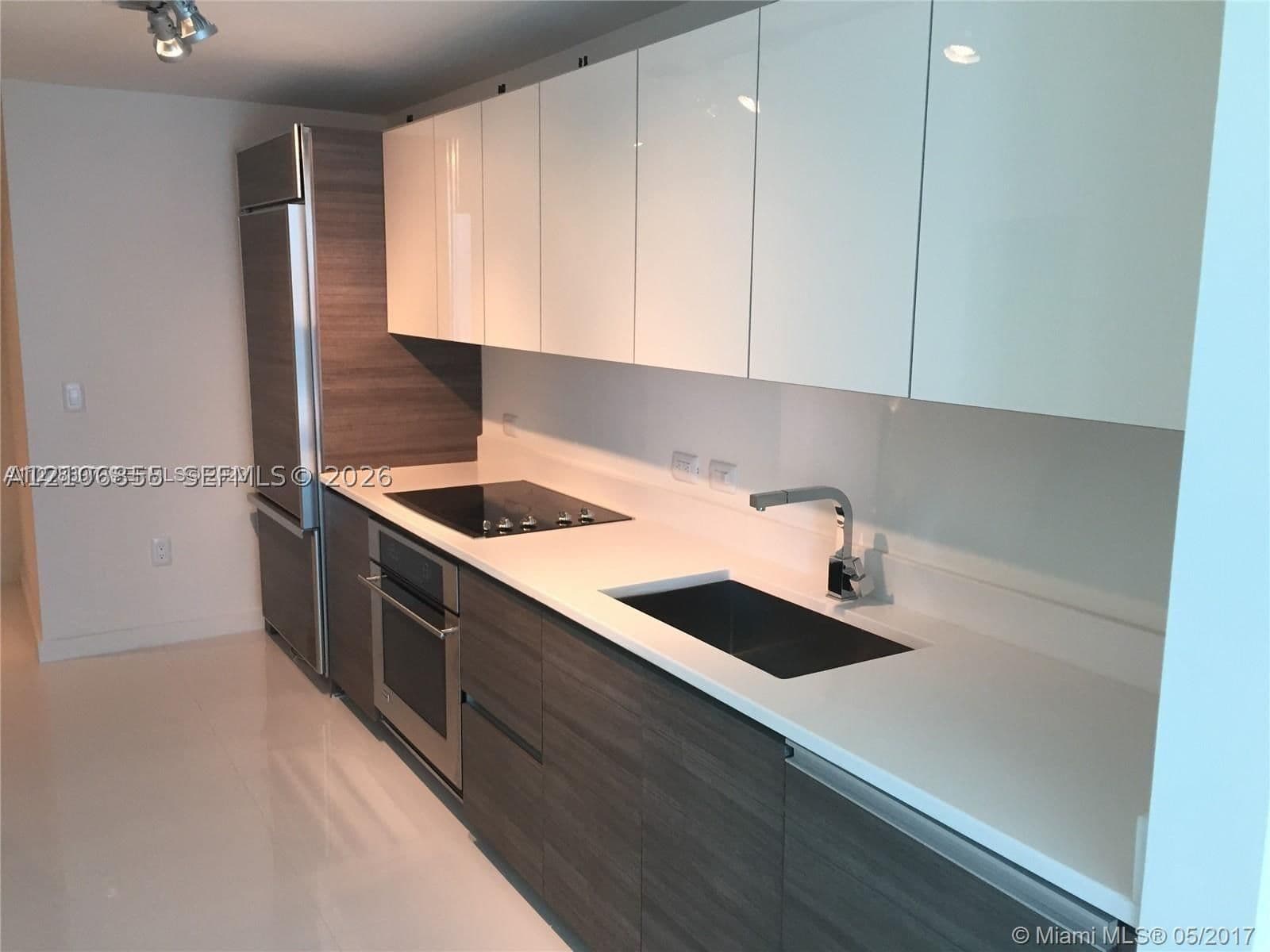Condo — 1100 Miami Ave #3105, Miami, FL 33130