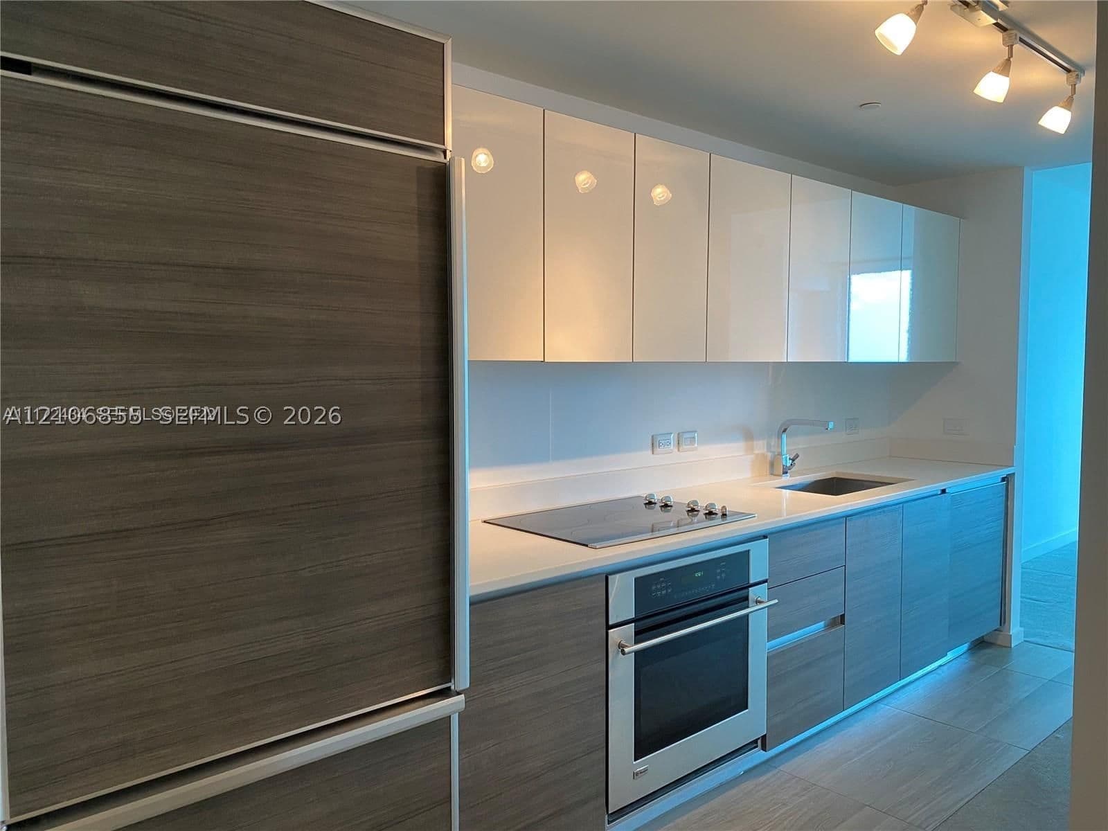 Condo — 1100 Miami Ave #3105, Miami, FL 33130