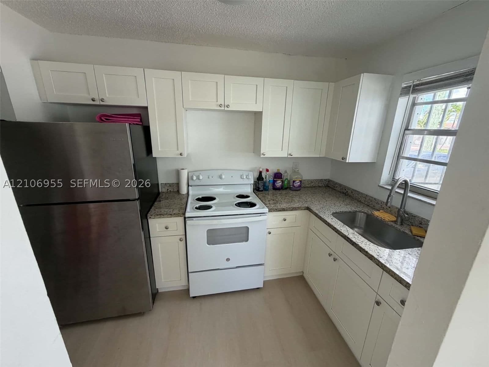 3-bedroom Property — 3348 35th St #3348, Miami, FL 33142
