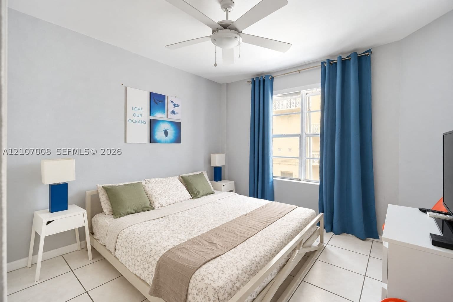 2-bedroom Condo — 3030 Collins Ave #2H, Miami Beach, FL 33140