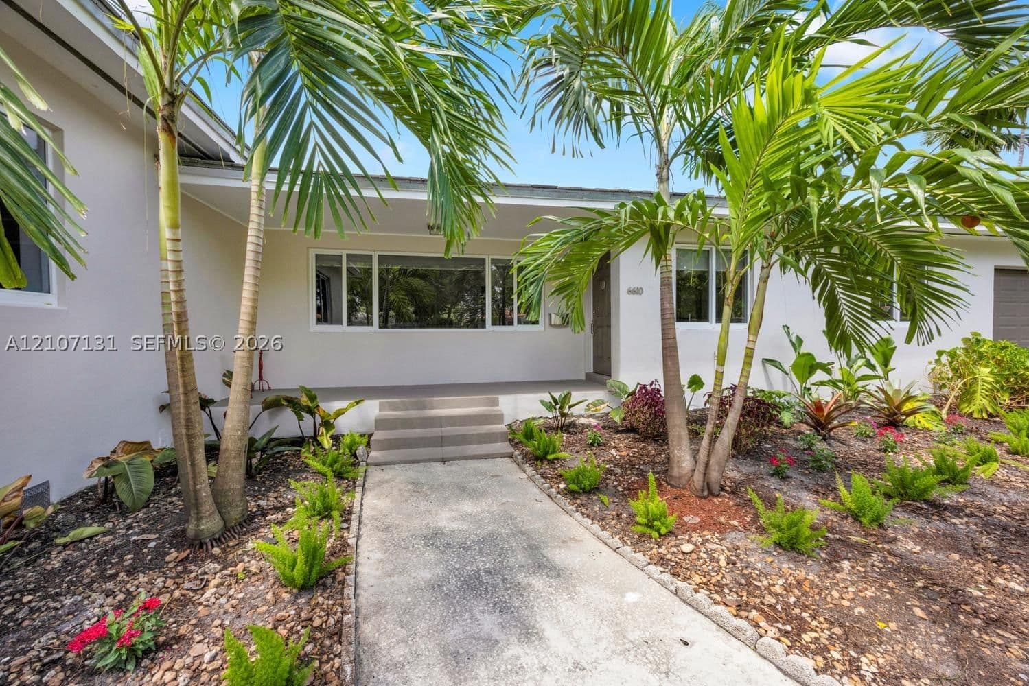 3-bedroom Single-Family Home — 6610 Santona St, Coral Gables, FL 33146