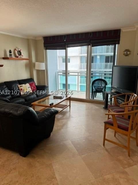 1+1 Condo — 6917 Collins Ave #810, Miami Beach, FL 33141