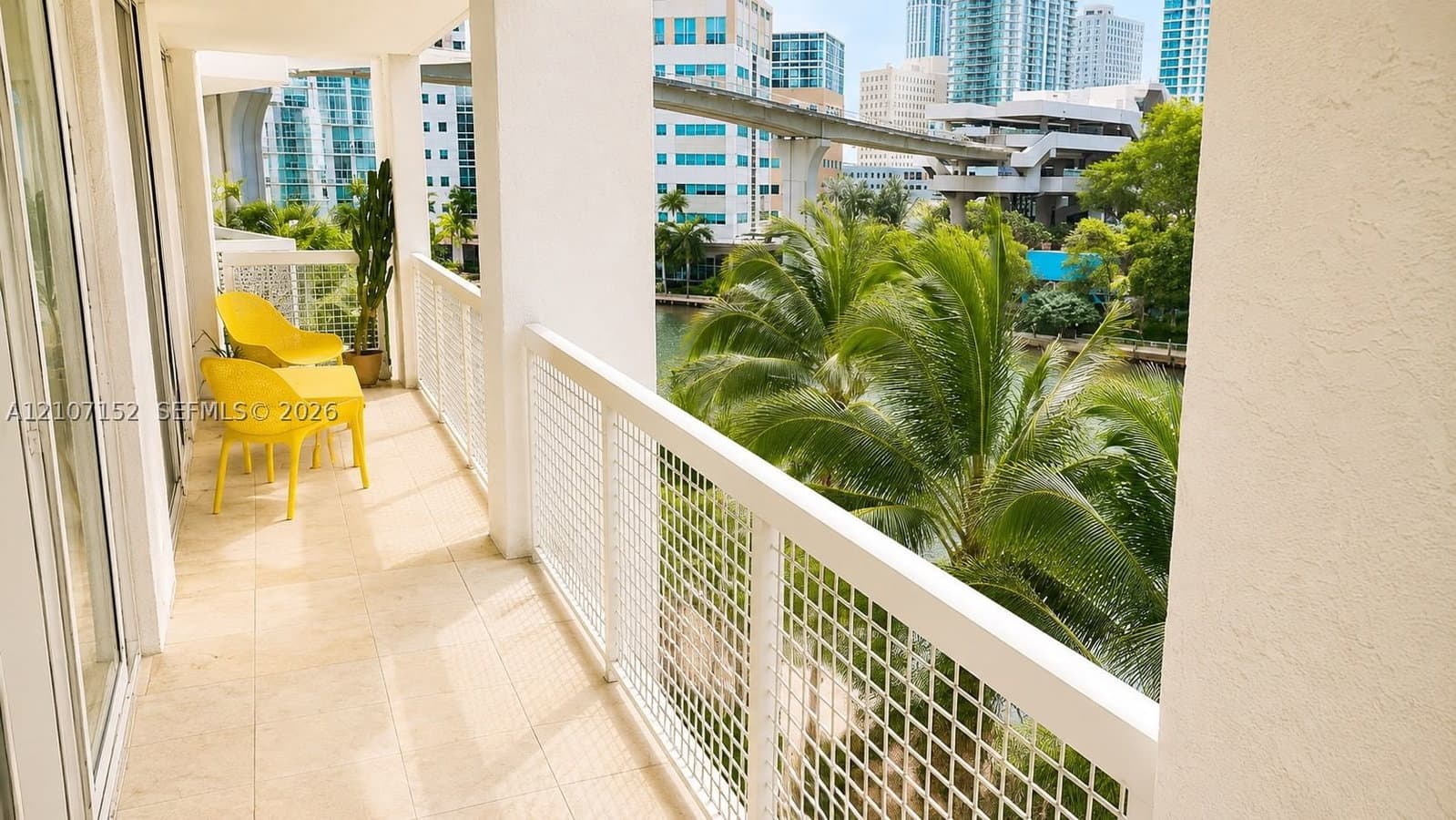 Condo — 31 5th St #CU-502, Miami, FL 33131