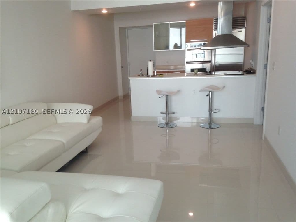 1-bedroom Condo — 218 14th St #2108, Miami, FL 33131