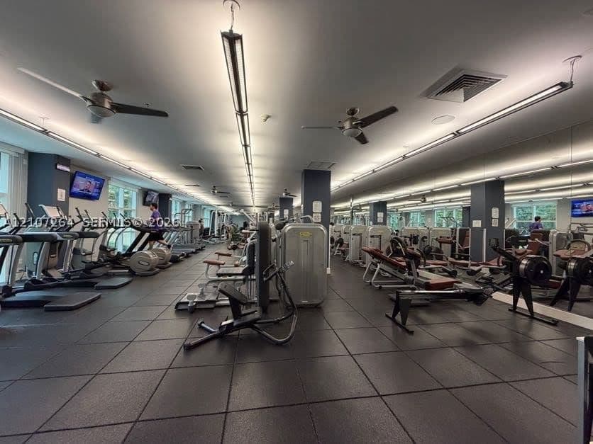 1-bedroom Apartment — 2000 Bayshore Dr #126, Miami, FL 33137