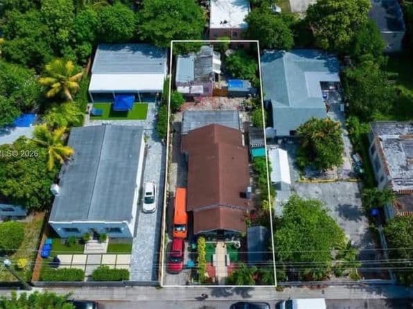 5+1 Multi Family — 145 NW 31st St, Miami, FL 33127