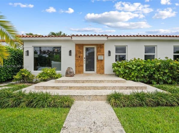 3-bedroom Single-Family Home — 39 Montilla Ave, Coral Gables, FL 33134