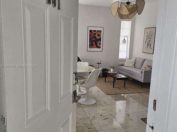 2+1 Condo — 801 8th St #201, Miami Beach, FL 33139