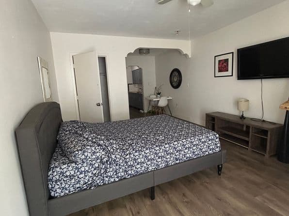 For Rent, Miami Beach