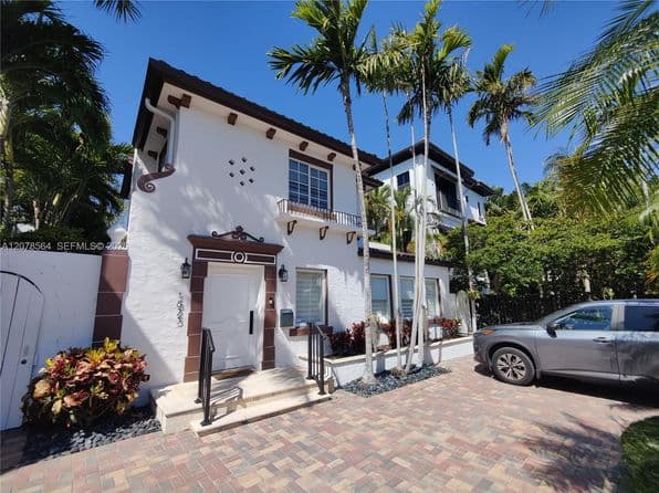 4-bedroom Single-Family Home — 1823 S Bayshore Ln, Miami, FL 33133