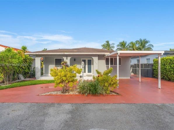 4-bedroom Single-Family Home — 325 SW 122nd Ave, Miami, FL 33184