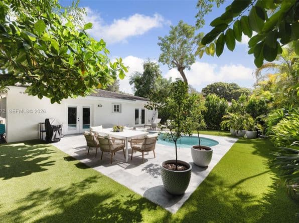 3-bedroom Single-Family Home — 406 Miller Rd, Coral Gables, FL 33146