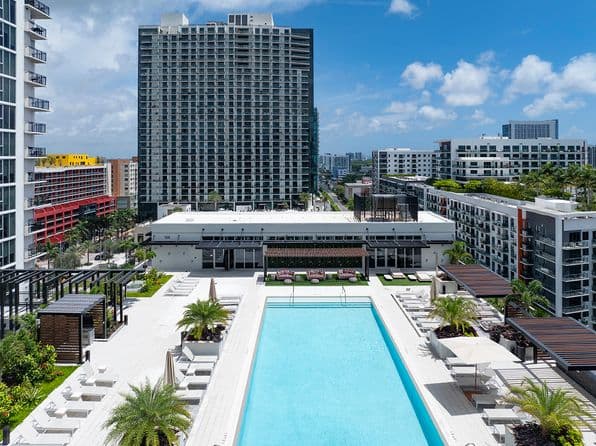 Cortland Midtown Miami, Edgewater