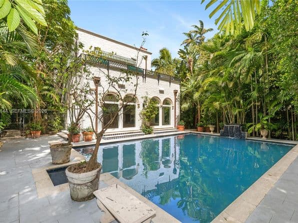 3-bedroom Single-Family Home — 3685 Royal Palm Ave, Miami, FL 33133