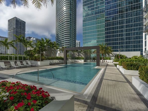 Muze at Met, Brickell