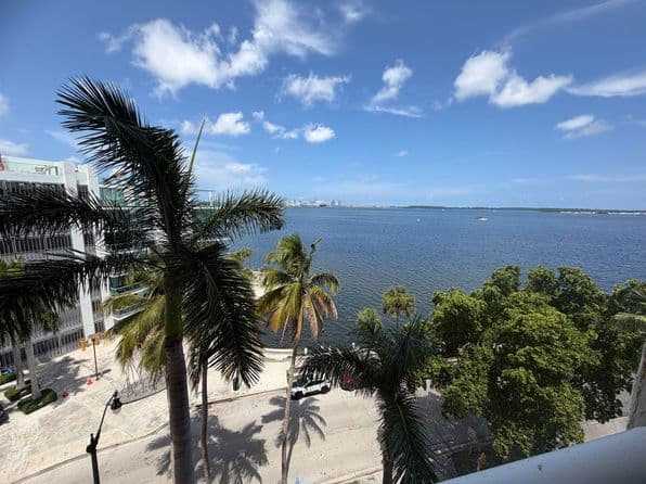 2-bedroom Apartment — 1402 Brickell Bay Dr APT 601, Miami, FL 33131