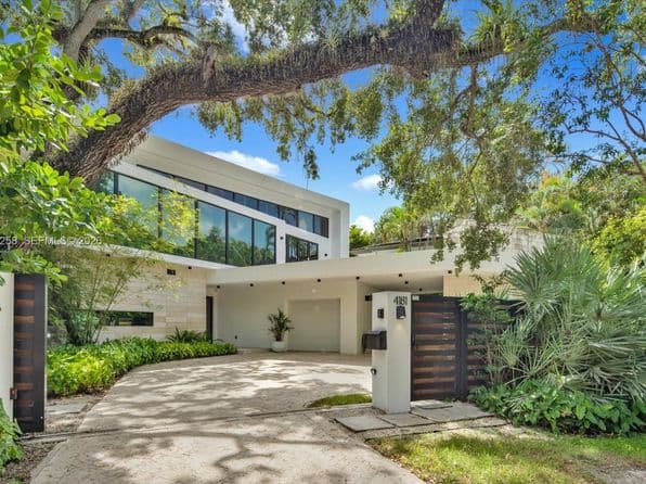 5-bedroom Single-Family Home — 4181 Ingraham Hwy, Miami, FL 33133