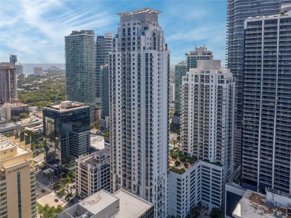 1+1 Condo — 1050 Brickell Ave APT 208, Miami, FL 33131