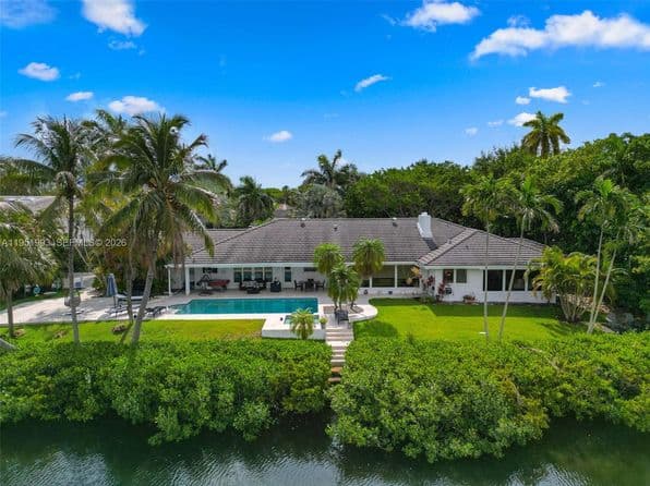 5-bedroom Single-Family Home — 415 Rovino Ave, Coral Gables, FL 33156