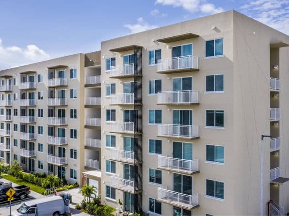 1-bedroom Building — Village at Coral Reef, Miami 33157