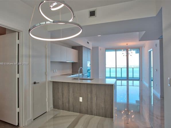 2-bedroom Apartment — 2902 NE 7th Ave, Miami, FL 33137
