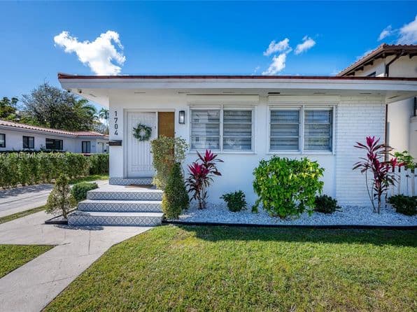 5-bedroom Multi Family — 1704 S Le Jeune Rd, Miami, FL 33134