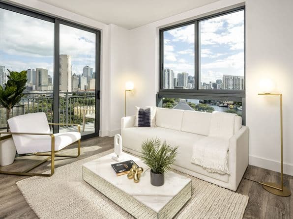 Gallery on the River, Downtown Miami