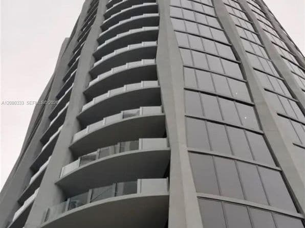 2-bedroom Building — For Rent, Miami 33133