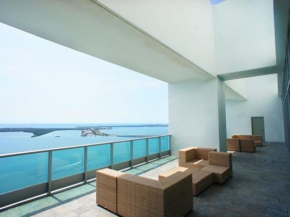1-bedroom Building — For Rent, Miami 33131