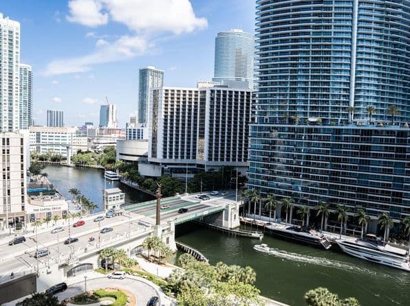 For Rent, Brickell