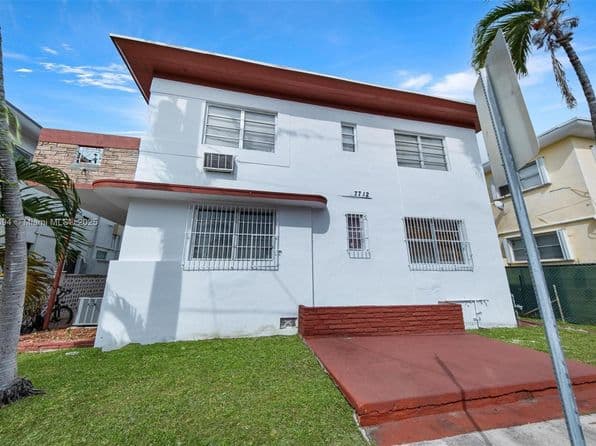 2-bedroom Condo — 7712 Byron Ave APT 2, Miami Beach, FL 33141