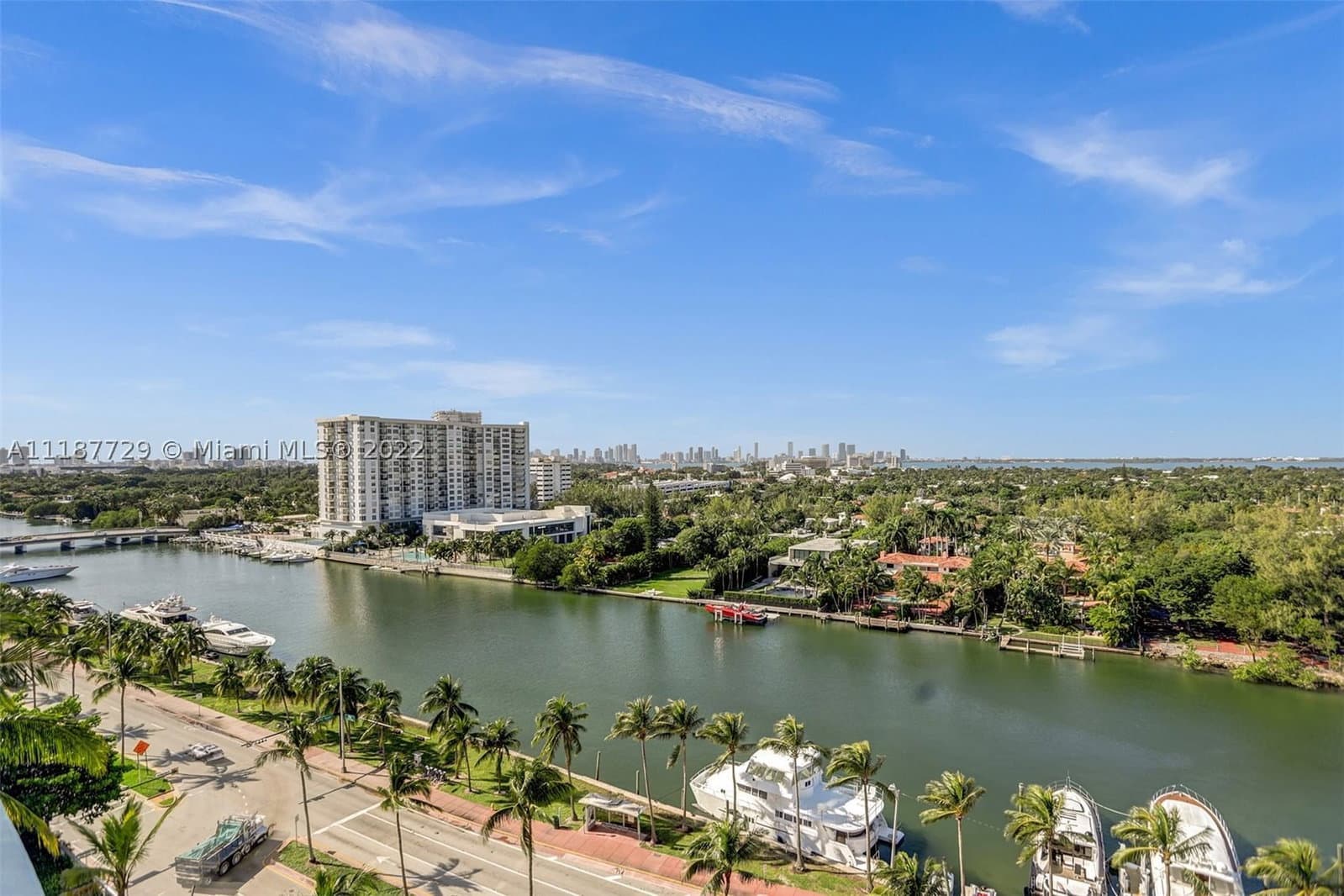 Condo — 4401 Collins Ave #1117, Miami Beach, FL 33140