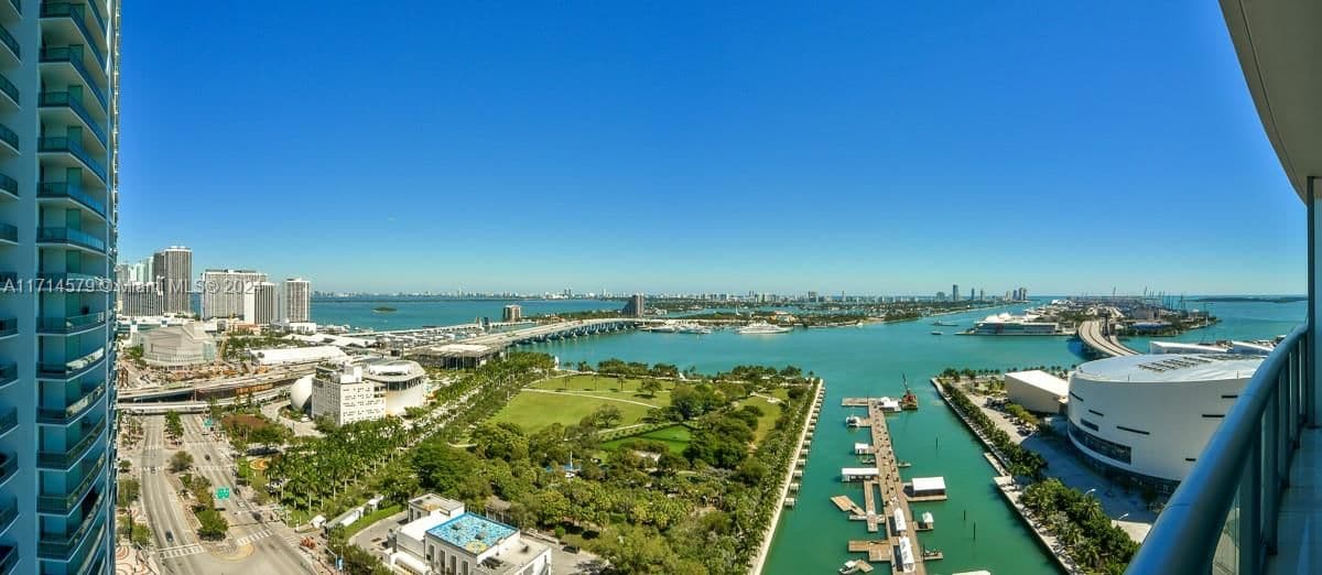 1+1 Condo — 888 Biscayne Blvd #2511, Miami, FL 33132