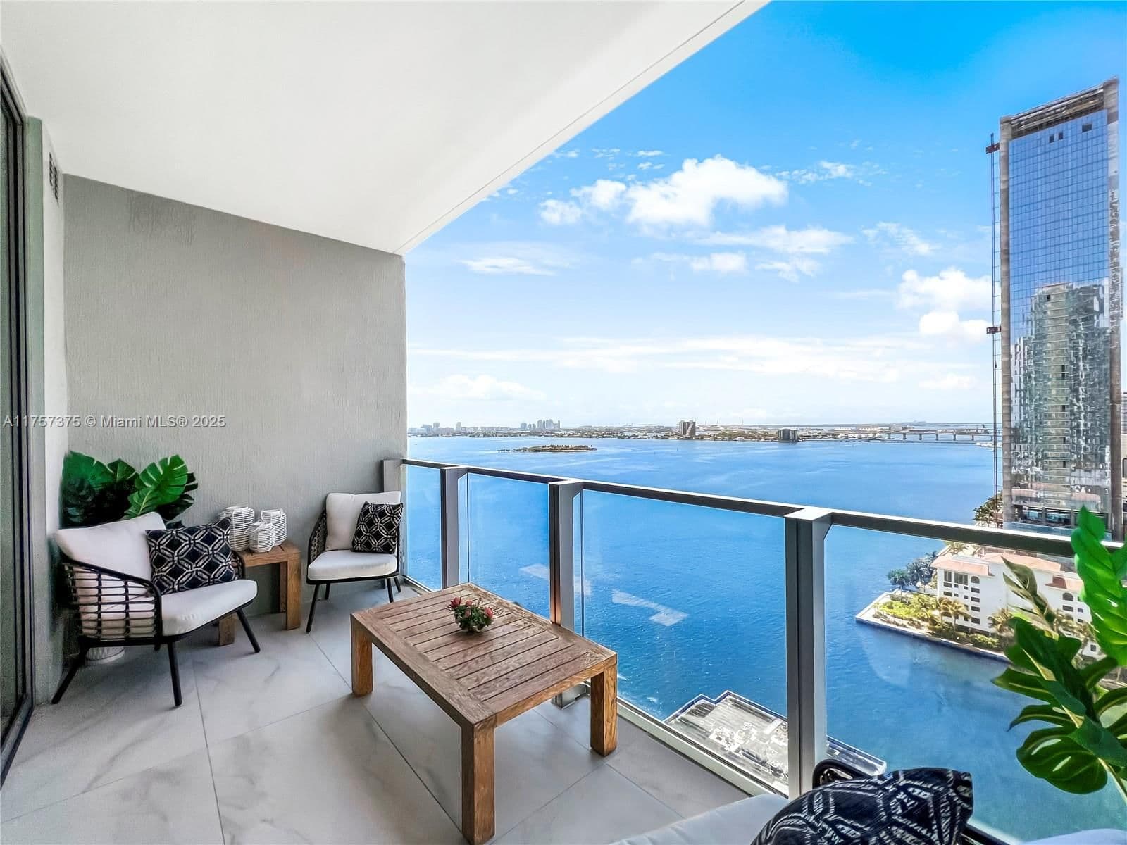 1+1 Condo — 2900 7th Ave #2008, Miami, FL 33137