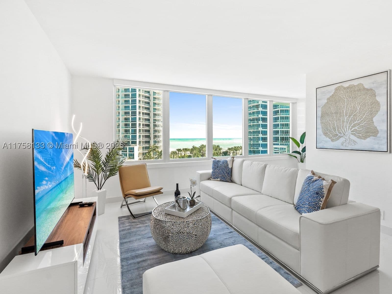 2+1 Condo — 400 Pointe Dr #906, Miami Beach, FL 33139
