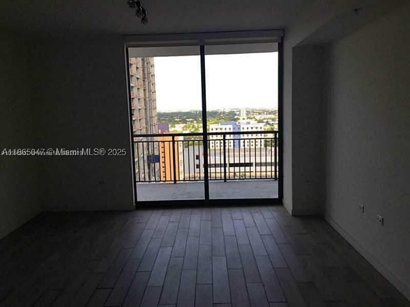 1+1 Condo — 999 1st Ave #1809, Miami, FL 33130