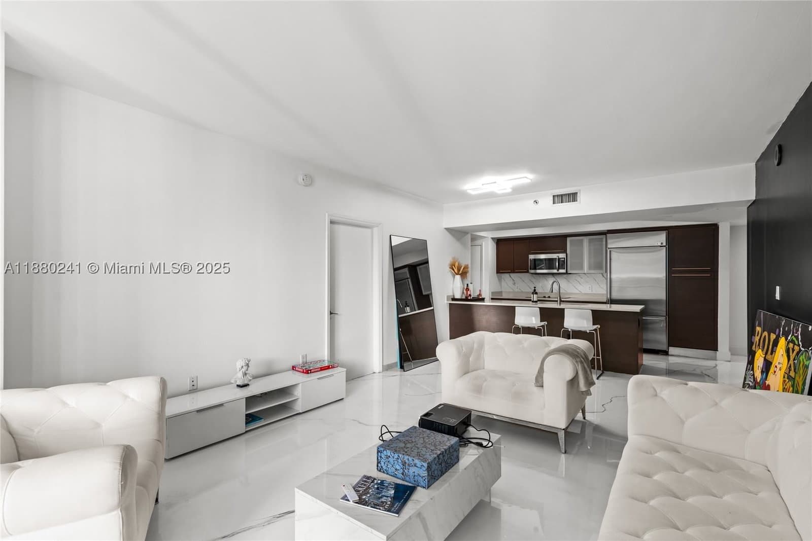 2+1 Condo — 55 6th St #1203, Miami, FL 33131
