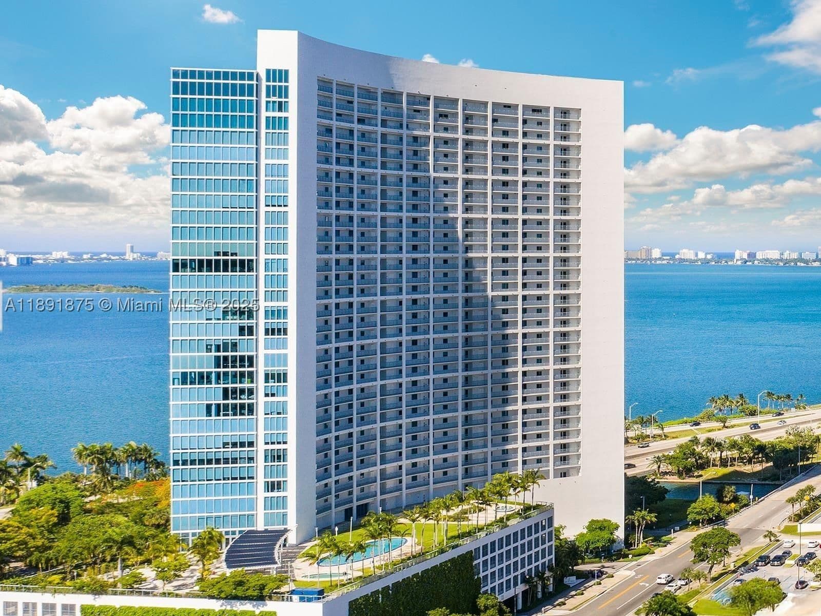 2-bedroom Condo — 601 36th St #2206, Miami, FL 33137