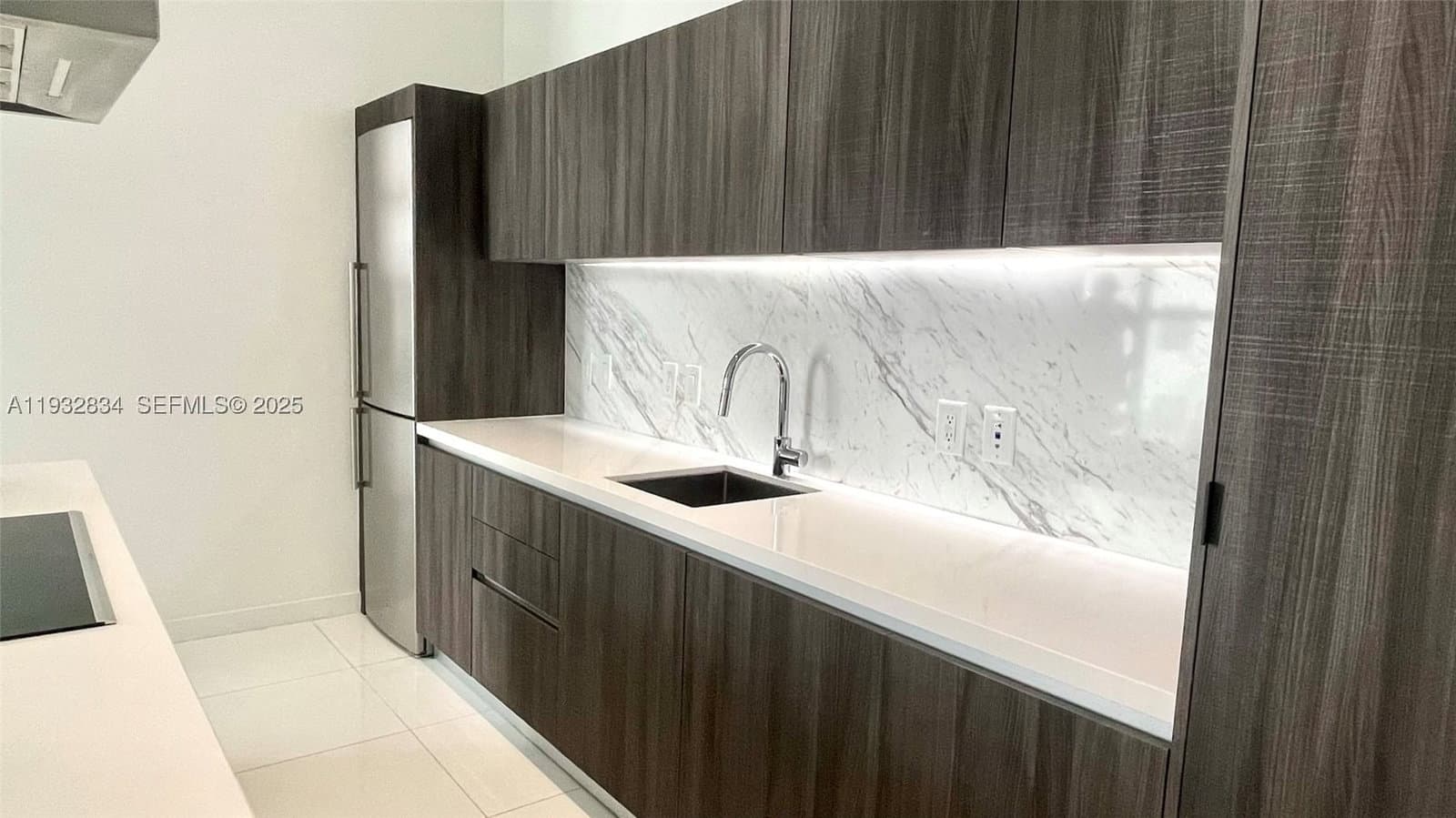 2+1 Condo — 851 1st Ave #412, Miami, FL 33132