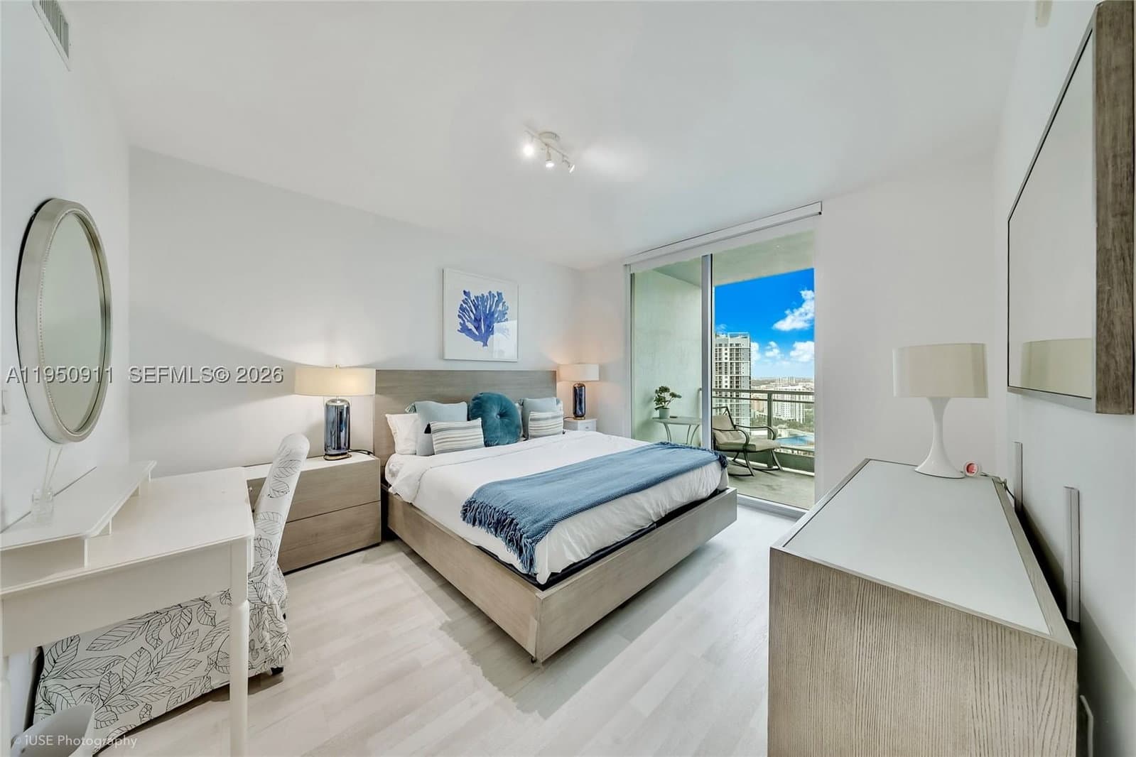 2+1 Condo — 90 3rd St #3109, Miami, FL 33130