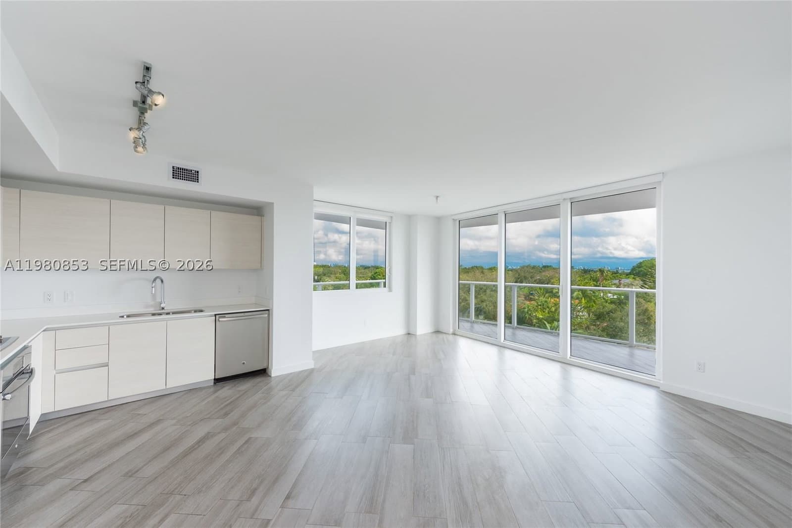 2-bedroom Condo — 4250 Biscayne Blvd #502, Miami, FL 33137