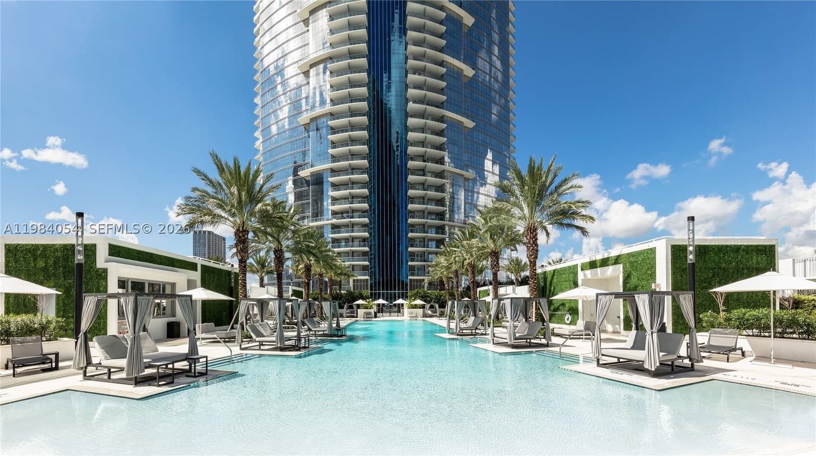 2+1 Condo — 851 1st Ave #4010, Miami, FL 33132
