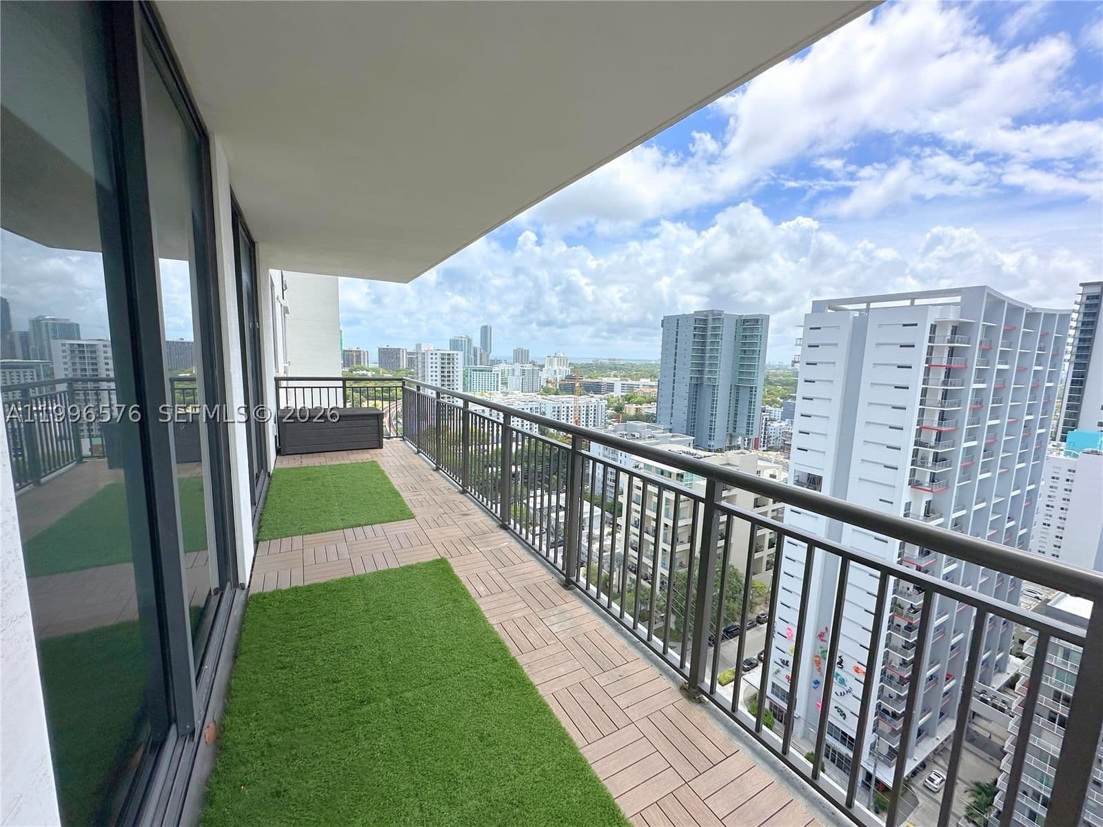 1+1 Condo — 999 1st Ave #2109, Miami, FL 33130