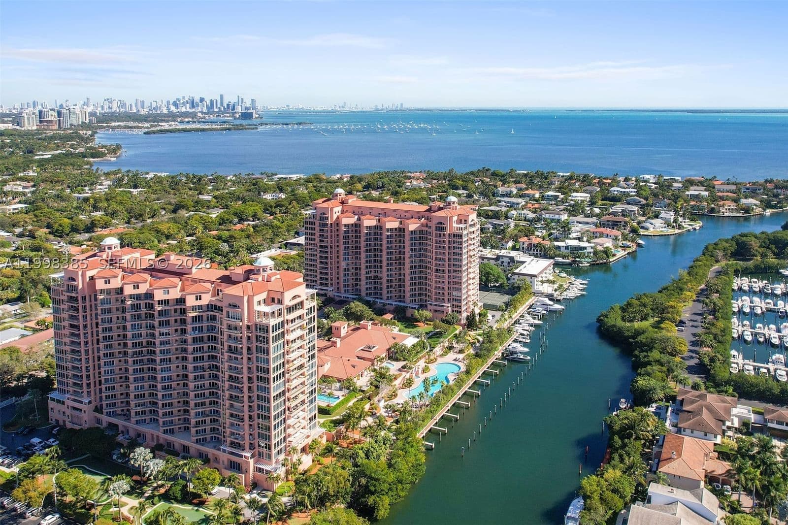 2+1 Condo — 10 Edgewater Dr #7G, Coral Gables, FL 33133