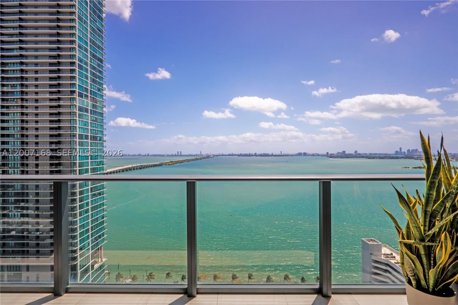 2-bedroom Condo — 480 31st St #2405, Miami, FL 33137
