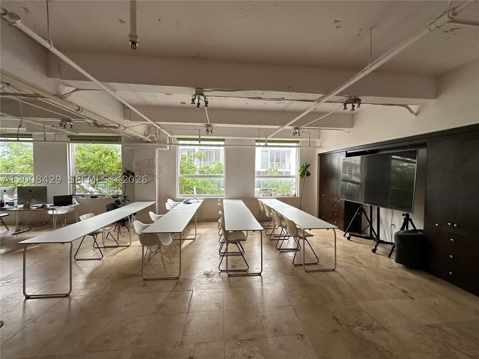 Condo — 168 1st St #FLOOR 4, Miami, FL 33131